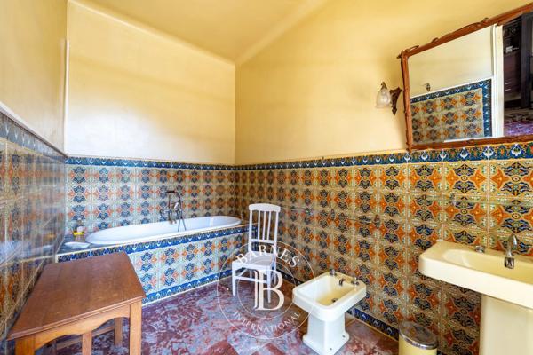 Prades, Propriété 15 Chambres -  780 m² à vendre