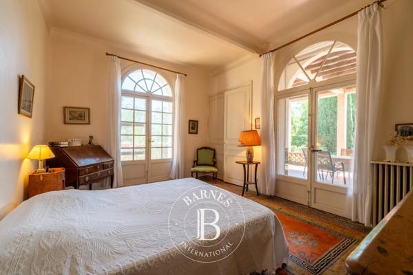 Prades, Propriété 15 Chambres -  780 m² à vendre