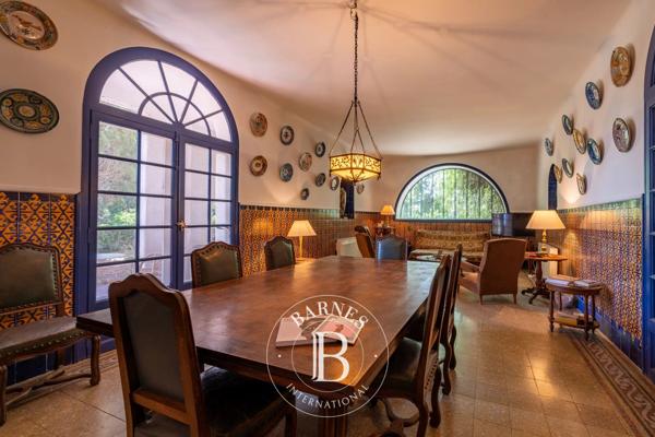 Prades, Propriété 15 Chambres -  780 m² à vendre