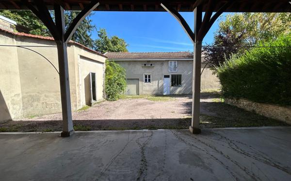 Maison à vendre    11 pièces • 367 m2 Bourg-en-Bresse