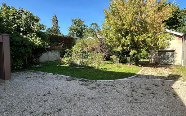 Maison à vendre    11 pièces • 367 m2 Bourg-en-Bresse