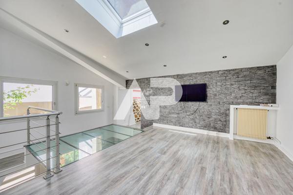 Chaville - Duplex de 92 m² comme une maison ! €445 000 ** - Référence 639-C