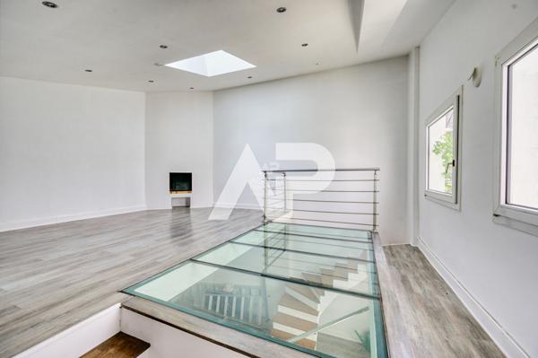 Chaville - Duplex de 92 m² comme une maison ! €445 000 ** - Référence 639-C