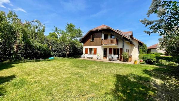 Maison à vendre 6 pièces CROZET (01) Maison traditionnelle de qualité, vue Jura sans vis-à-vis