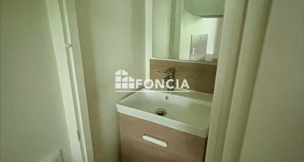 Location Studio 9 m² - Paris 75016