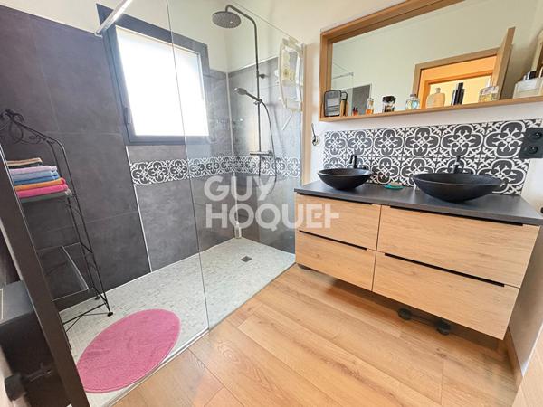 Ensemble de 2 maisons avec piscine en bordure de foret