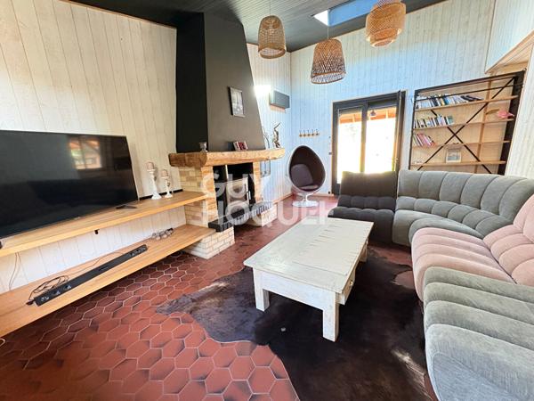 Ensemble de 2 maisons avec piscine en bordure de foret