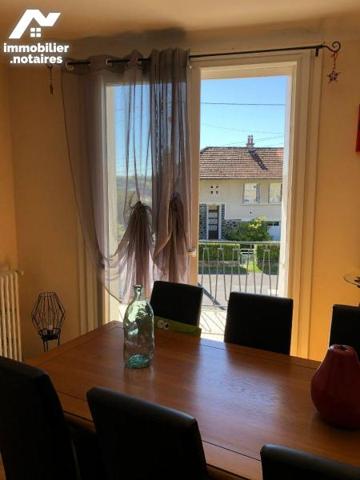A vendre à DRUGEAC (CANTAL), entre Mauriac et Aurillac, à proximité des commerces et services, ...