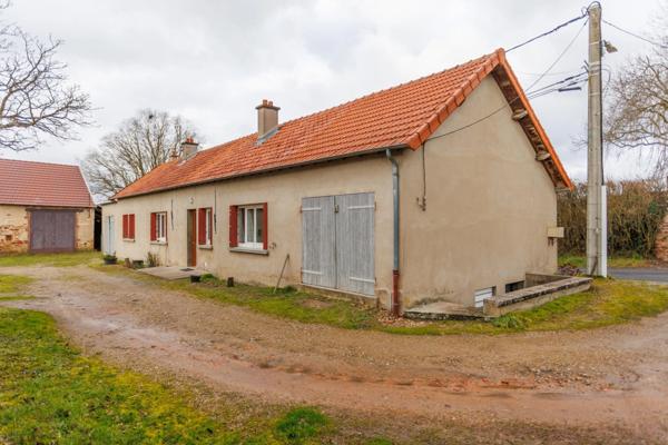 À vendre en exclusivité – Fermette avec nombreuses dépendances et vue dégagée à Saint Agnan 10 min de Digoin (71)