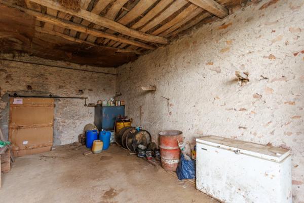 À vendre en exclusivité – Fermette avec nombreuses dépendances et vue dégagée à Saint Agnan 10 min de Digoin (71)