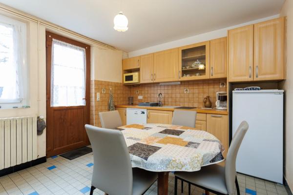 À vendre en exclusivité – Fermette avec nombreuses dépendances et vue dégagée à Saint Agnan 10 min de Digoin (71)