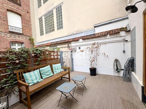 Maison
         3 pièces
        - 48 m² Bien prestige 425 000 € *