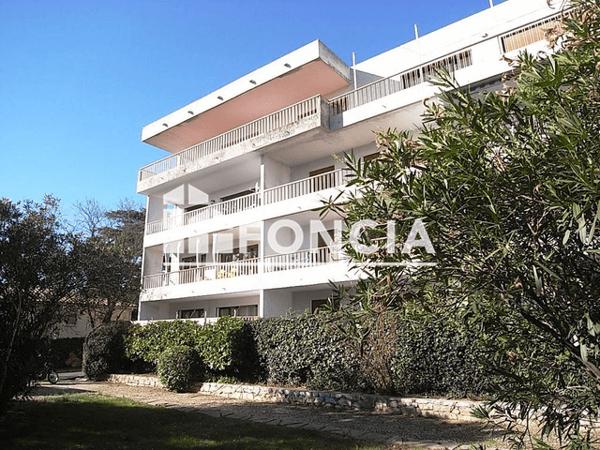 Location Appartement 2 pièces 39.35 m² - 48 RUE DE MONTAURY Nimes 30900