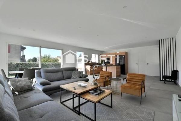 Magnifique Maison de 108m2, plain-pied avec garage!!