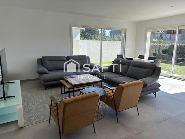 Magnifique Maison de 108m2, plain-pied avec garage!!