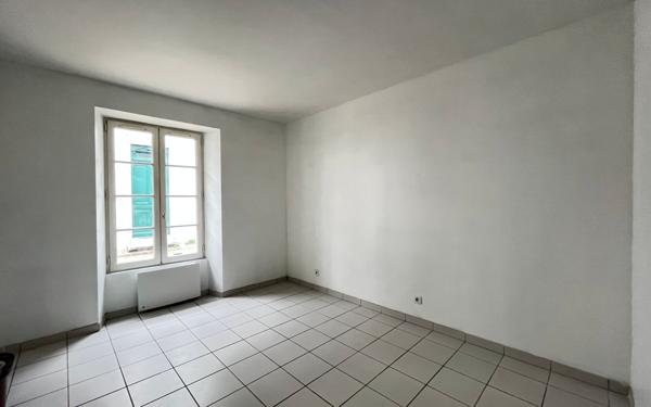 Maison à vendre    3 pièces •  La Flotte