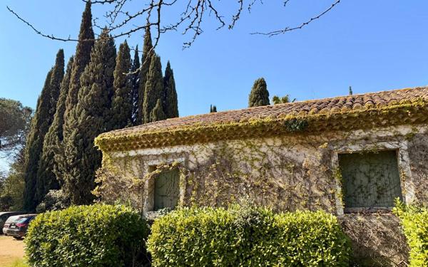 Maison à vendre    9 pièces • 500 m2 Nîmes