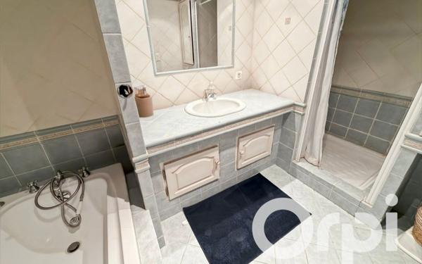 Maison à vendre    5 pièces •  Beaucaire