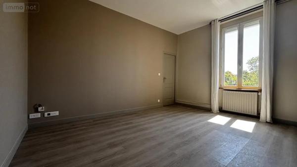 Achat - Immeuble Mûrs-Erigné 49610 153 m 2 271 m 2