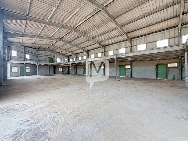 Dpt Guyane (973), à vendre REMIRE-MONTJOLY local entrepôt de 863 m² avec mezzanine