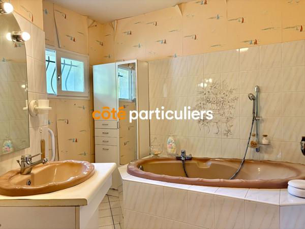 Vente Maison163 m² - 7 Pièces - CARENTAN LES MARAIS (50500)