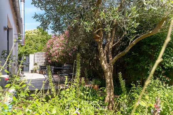 Loft atypique avec jardin paysager, atelier d’artiste de plain-pied accessible PMR