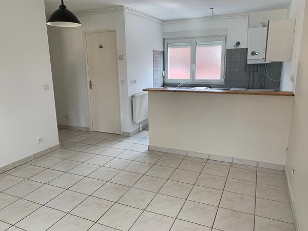 APPARTEMENT T2 + GARAGE CENTRE VILLE HERICOURT