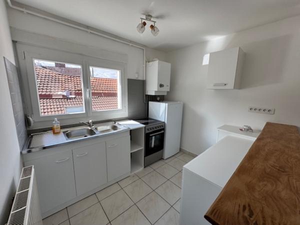 APPARTEMENT T2 + GARAGE CENTRE VILLE HERICOURT