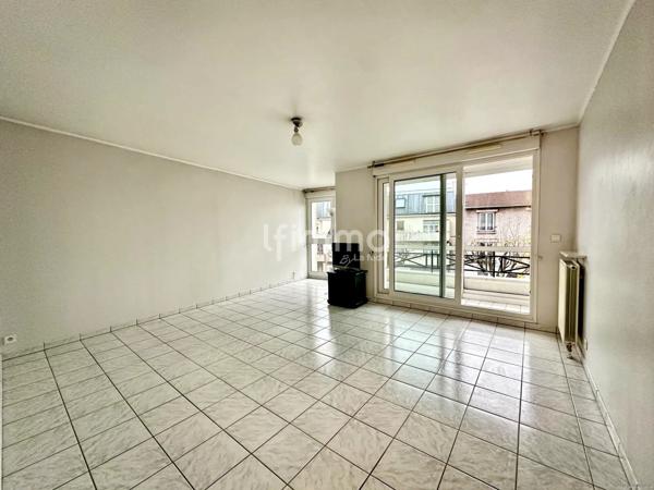 Villemomble- Appartement 2P 55m2 + Loggia 5m2-Cave et Parking