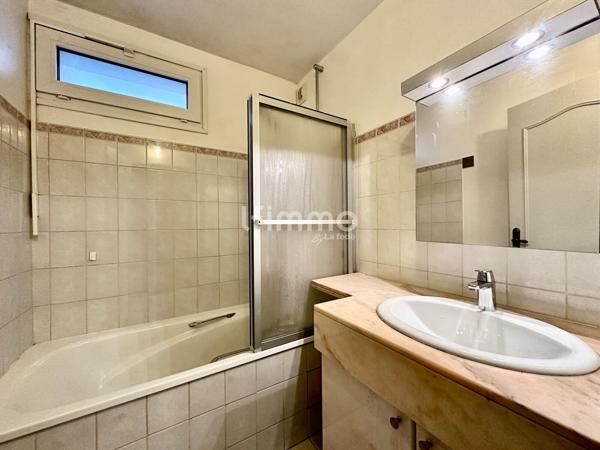 Villemomble- Appartement 2P 55m2 + Loggia 5m2-Cave et Parking