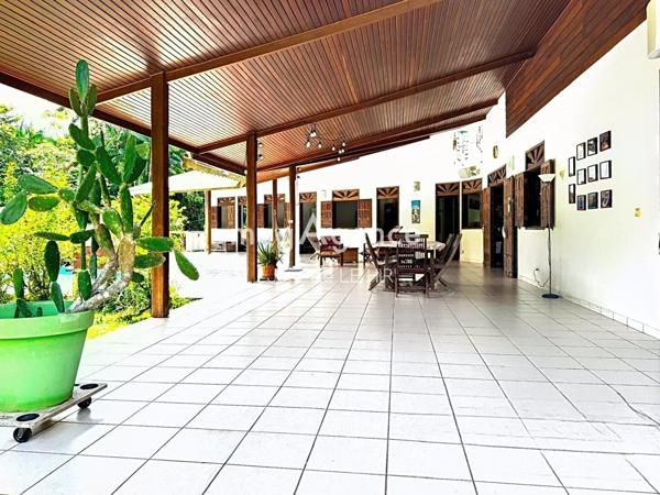 Maison à MATOURY, 97351 - 6 pièces 160m²