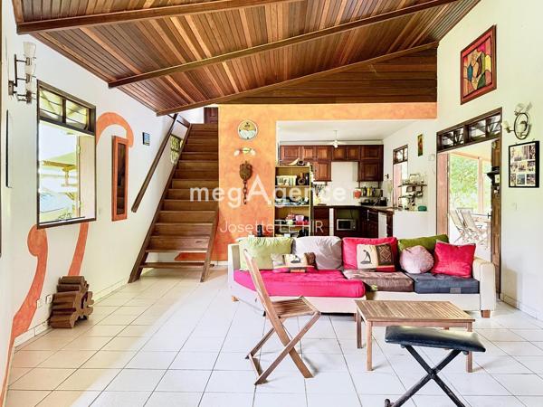 Maison à MATOURY, 97351 - 6 pièces 160m²