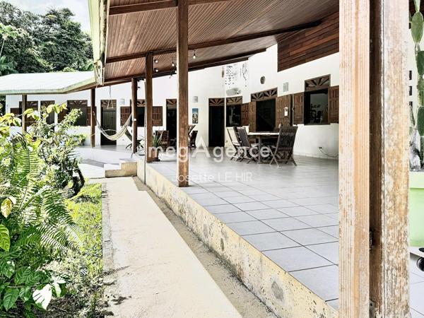 Maison à MATOURY, 97351 - 6 pièces 160m²