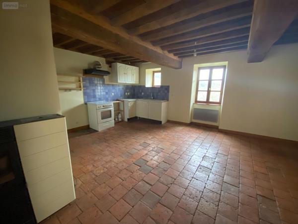 Maison à louer à Blanot en Saône-et-Loire (71250), ref : l800199307   
Nouville