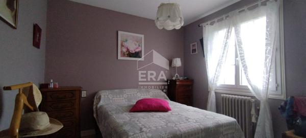 MAISON CONTEMPORAINE SUR SOUS-SOL ET AVEC DEPENDANCES