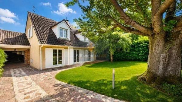 Vente                                                      Maison
                        
                     7 pièces                      160 m2                     à Andrésy