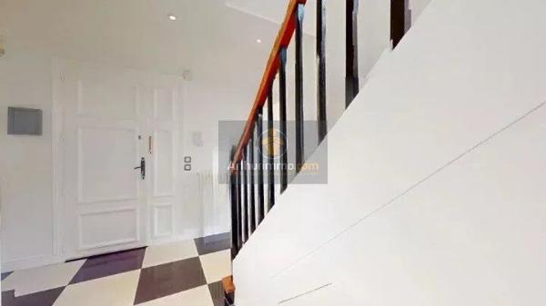 Vente                                                      Maison
                        
                     7 pièces                      160 m2                     à Andrésy