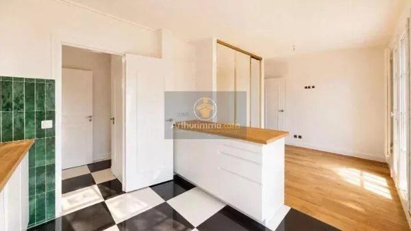 Vente                                                      Maison
                        
                     7 pièces                      160 m2                     à Andrésy