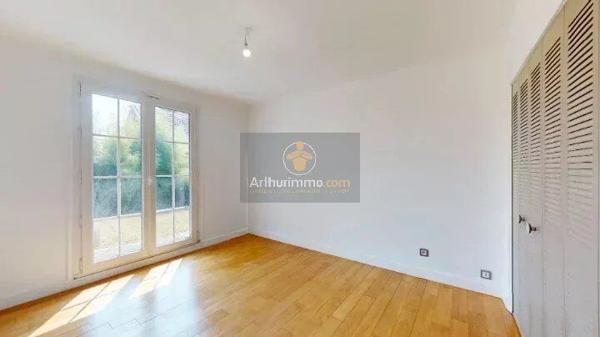 Vente                                                      Maison
                        
                     7 pièces                      160 m2                     à Andrésy