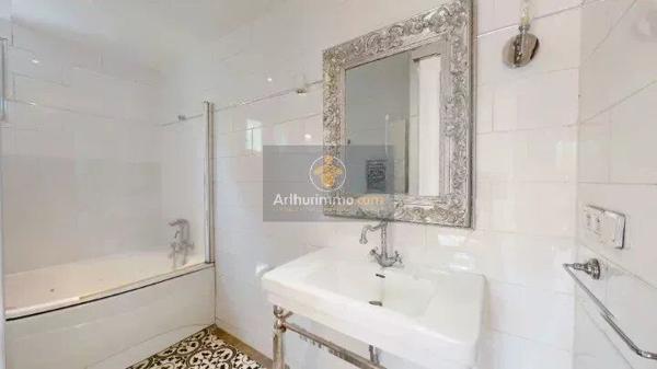 Vente                                                      Maison
                        
                     7 pièces                      160 m2                     à Andrésy