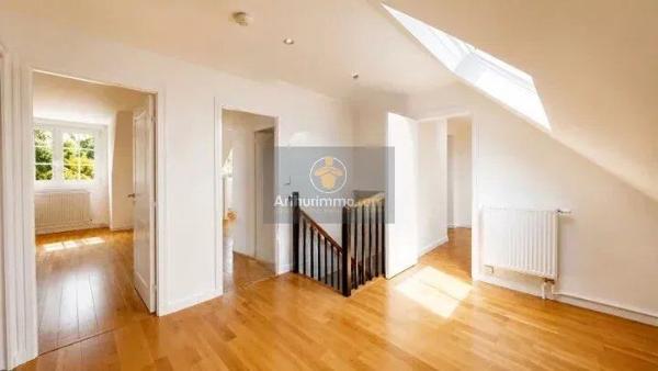 Vente                                                      Maison
                        
                     7 pièces                      160 m2                     à Andrésy