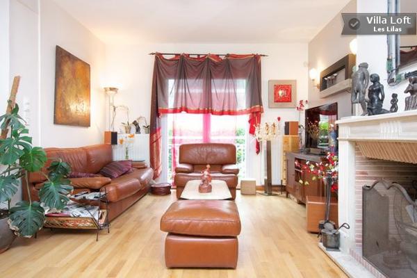 Maison Les Lilas 9 pièce(s) 200 m2 avec jardin et terrasse.