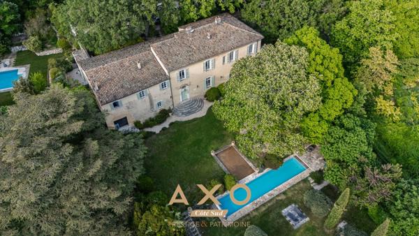 PUYRICARD  2 BASTIDES 17 EME  620 m²  6 CHAMBRES  5 APPARTEMENTS INDÉPENDANTS  2 PISCINES  PARC 1 HECTARE  3 500 000 