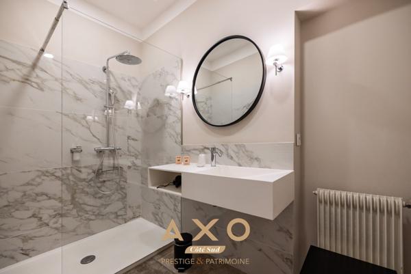 PUYRICARD  2 BASTIDES 17 EME  620 m²  6 CHAMBRES  5 APPARTEMENTS INDÉPENDANTS  2 PISCINES  PARC 1 HECTARE  3 500 000 