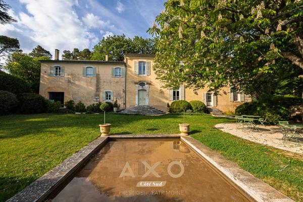 PUYRICARD  2 BASTIDES 17 EME  620 m²  6 CHAMBRES  5 APPARTEMENTS INDÉPENDANTS  2 PISCINES  PARC 1 HECTARE  3 500 000 