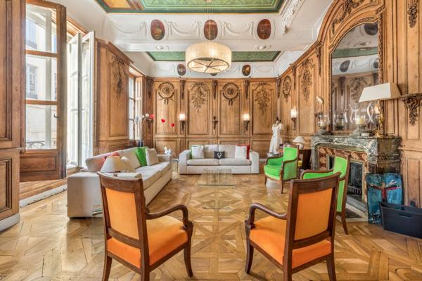 Appartement de charme Place Bellecour