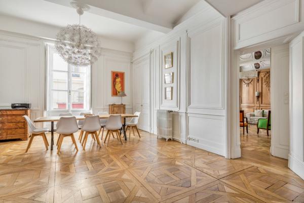 Appartement de charme Place Bellecour