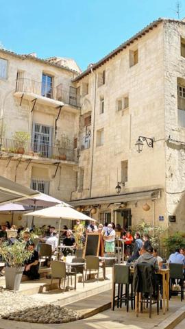 Cession de droit au bail – Boutique d’angle – Montpellier Écusson