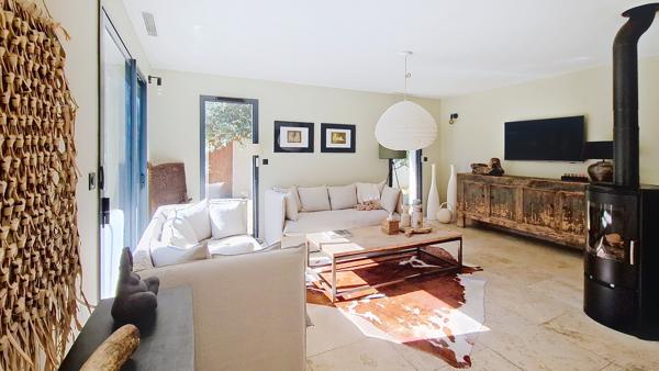 EXCLUSIVITE. A vendre, magnifique villa contemporaine avec piscine à Saint-Siffret