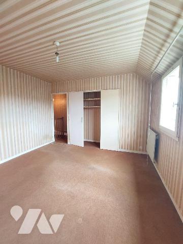 A VENDRE - CHANTEPIE (35) - Une maison exposée Nord/Sud, composée :Au rez-de-chaussée :Une entr...